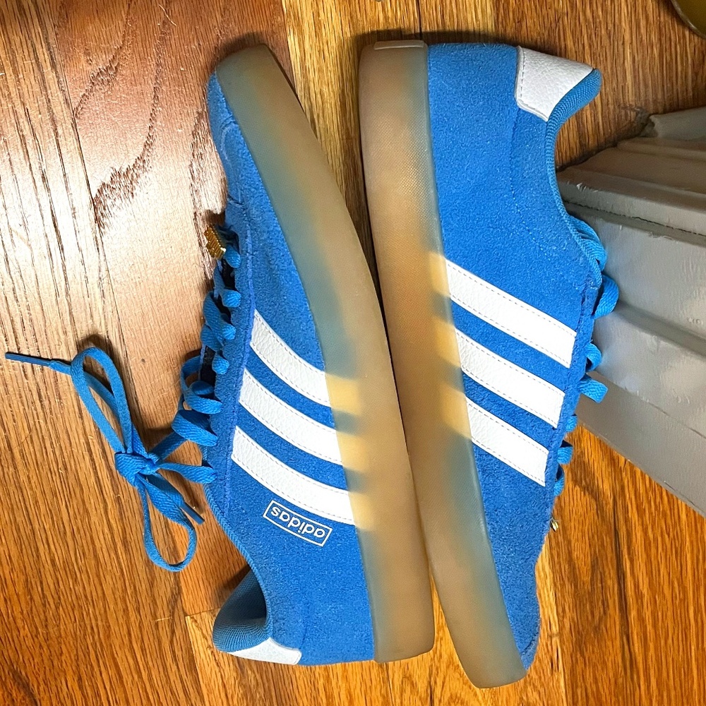 Adidas Sneakers